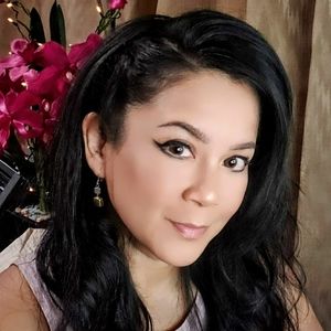 Meet your Posher, Sharlene